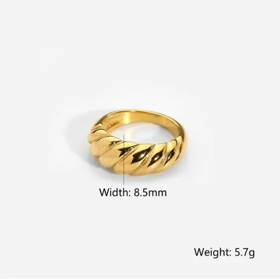 Golden Luxe Croissant Ring