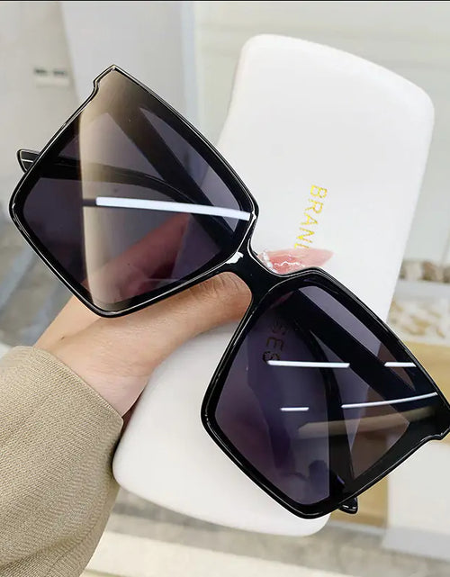 Load image into Gallery viewer, MetroChic Oversized Square Sunglasses
