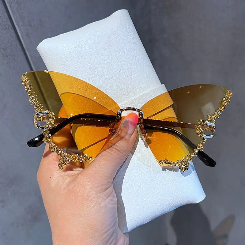 GlamFlutter Diamond Detail Sunglasses