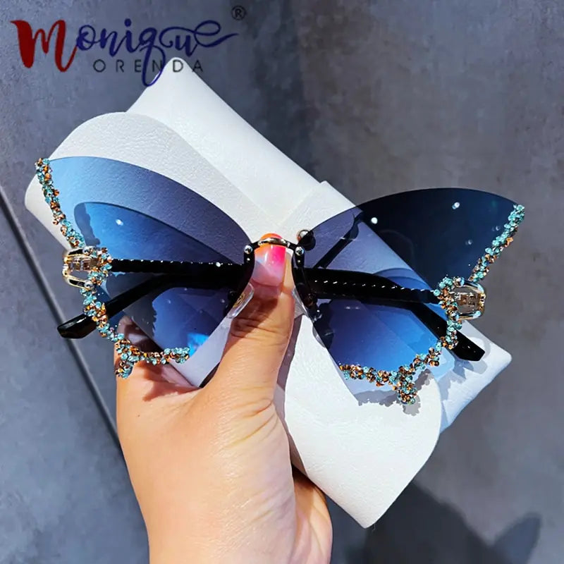 GlamFlutter Diamond Detail Sunglasses