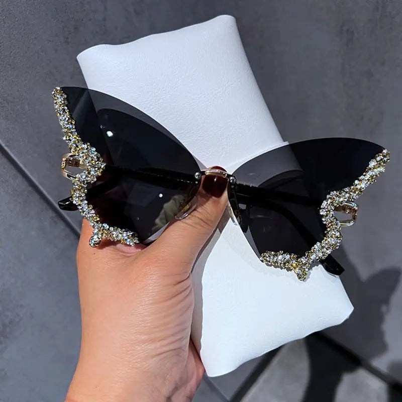 GlamFlutter Diamond Detail Sunglasses